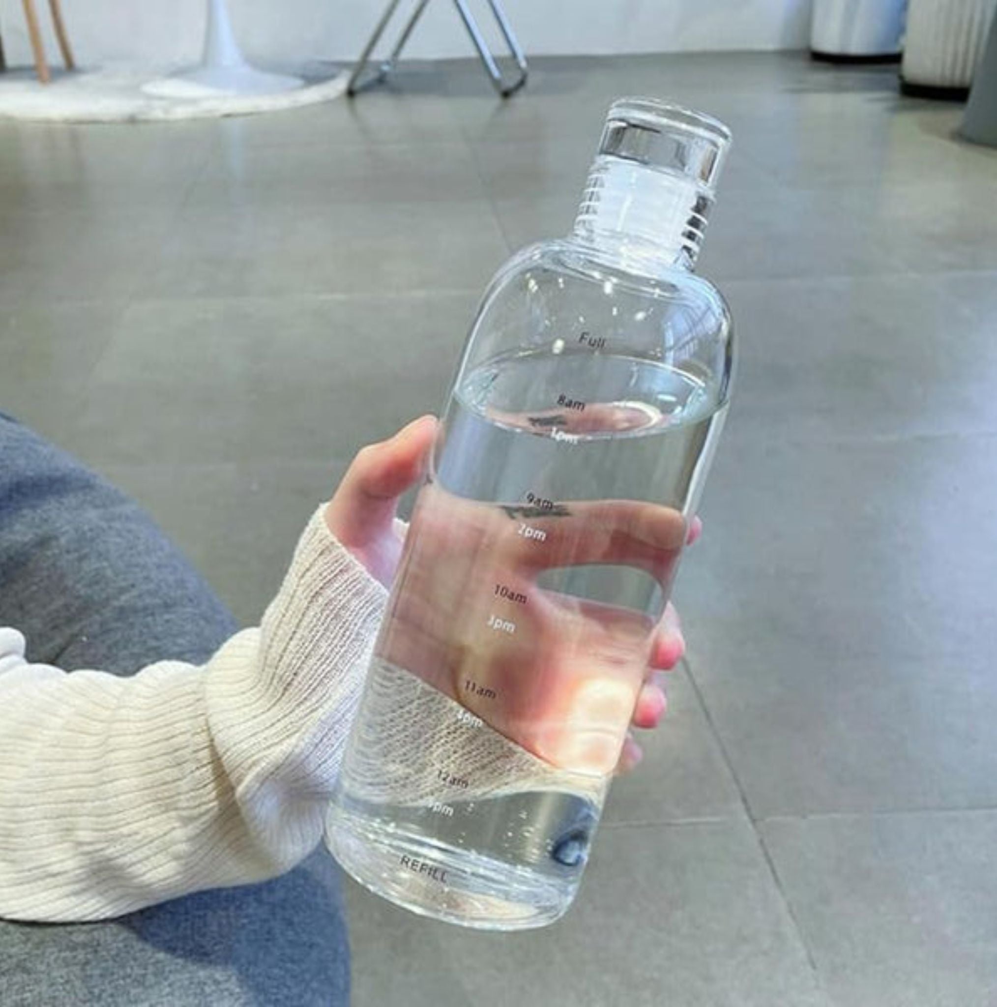 700ml Clear Glass Measurement Water Bottle With Leak-Proof Lid