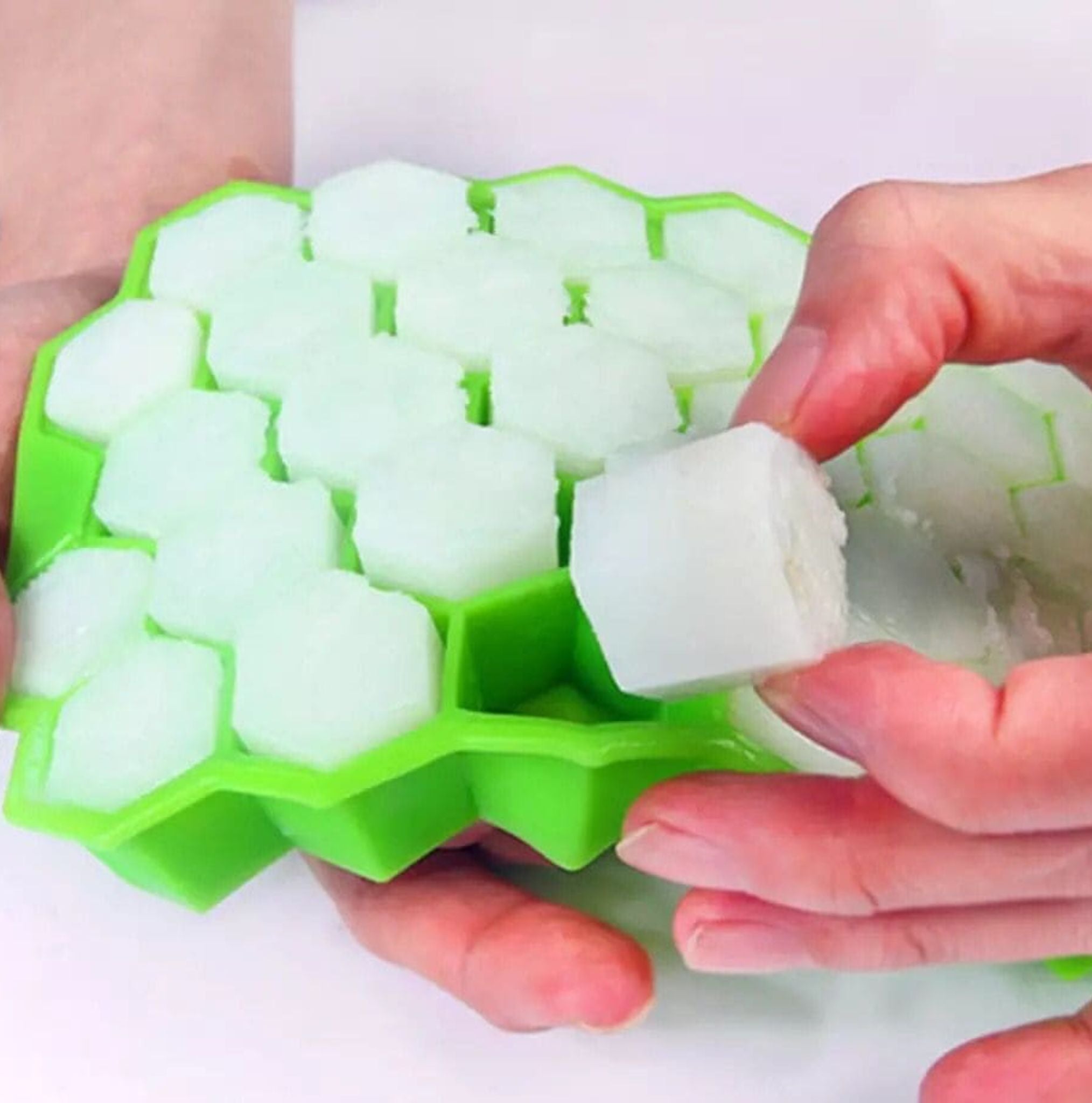Silicone Ice Cube Tray with Lid – 37-Cell Flexible Mold